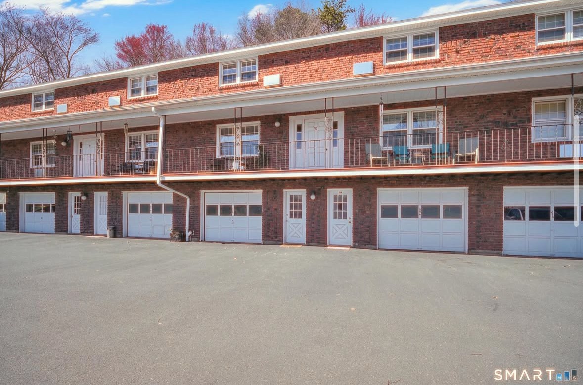 Vernon, Connecticut: the home Ragnar Real Estate helped this family keep or move on from